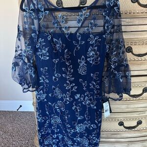 Adrianna Papell AP1D104637 Embroidered Leaf Detail Elegant Blue Dress. Size 6